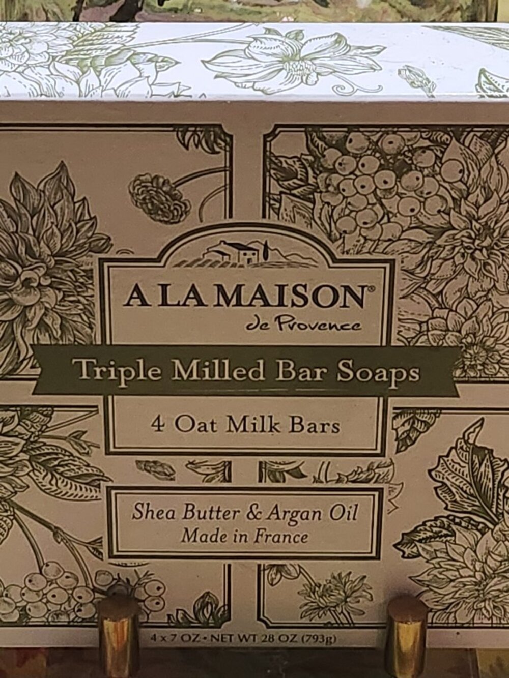 A La Maison De Provence Triple Milled Oat Milk Soap Box Four 7 Oz Bars New